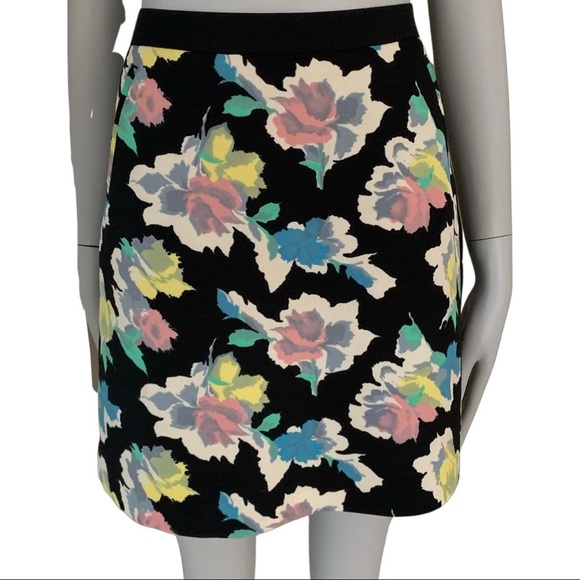 Oasis Dresses & Skirts - OASIS Floral Crepe Colorful Mini Skirt